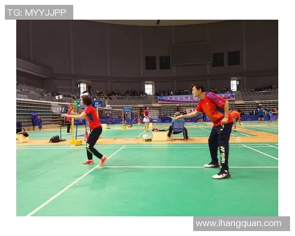 武汉羽毛球队与成都羽毛球队赛后复盘分析灵活性表现与战术对比 武汉羽毛球队与成都羽毛球队赛后复盘分析灵活性表现与战术对比