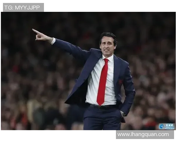 足球巨星霍尔的成长历程与辉煌成就全解析 足球巨星霍尔的成长历程与辉煌成就全解析